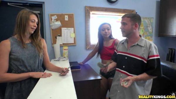 Lubing The Tube - RealityKings with Tony Rubino, Kirsten Lee, Jaye Summers, Kevin Comes, Adriana Maya - hotmovs.com on poweredporn.com