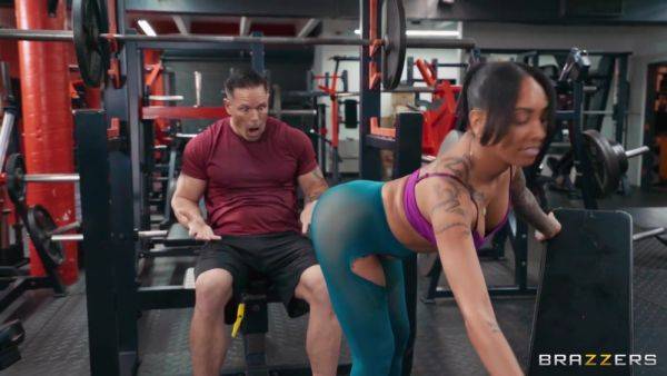 Squirt The Sweat Away - Kona Jade - videomanysex.com on poweredporn.com