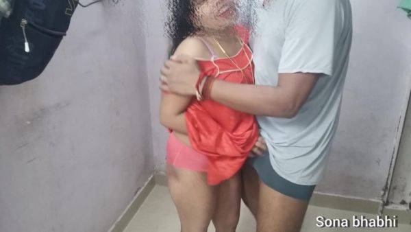 Indian Hardcore Standing Sex Of Indian Desi Newly Married Couples - Real Couple - desi-porntube.com - India on poweredporn.com
