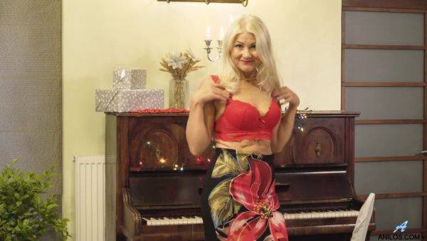 Naughty And Nice - porntry.com on poweredporn.com