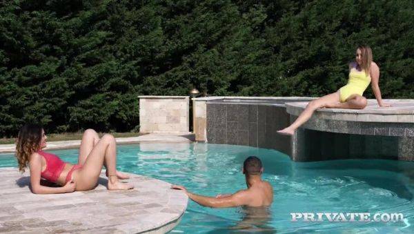 Poolside Threesome with Rimming - porntry.com on poweredporn.com
