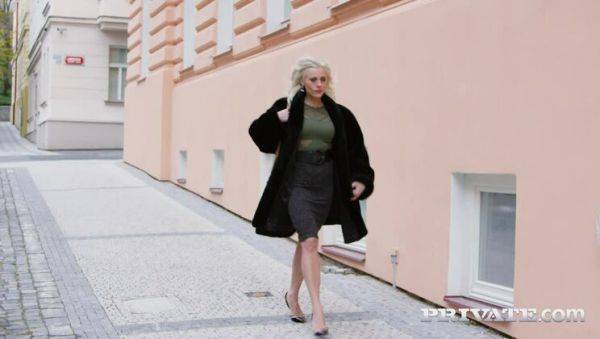 Brittany Bardot, MILF takes anal therapy - porntry.com on poweredporn.com