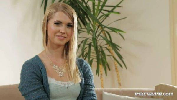 Violette Pink Celebrates Being Single - porntry.com on poweredporn.com