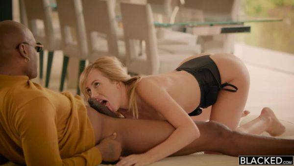 Grateful Girlfriend Shows Appreciation - porntry.com on poweredporn.com