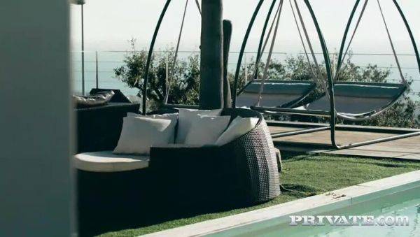 Anal Addict Suzy Rainbow Squirts For Fun - porntry.com on poweredporn.com