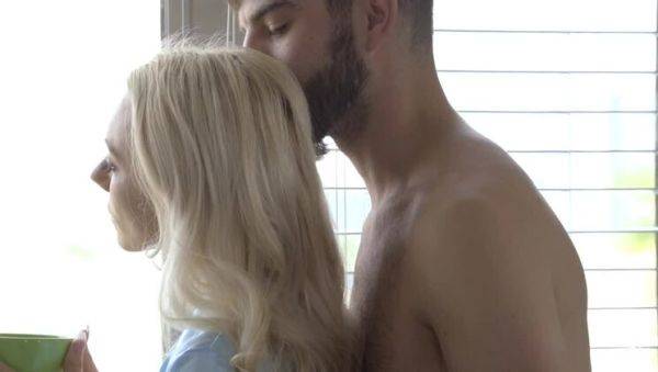 Drink You In - S28:E18 - porntry.com on poweredporn.com