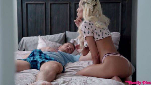 Cuckoo For Cock - S9:E3 - porntry.com on poweredporn.com