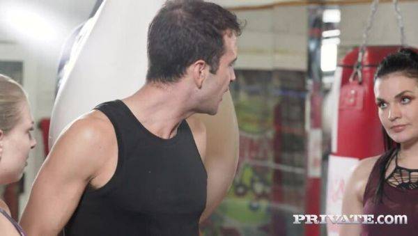 Ringside DP for Teen Boxer - porntry.com - Russia on poweredporn.com