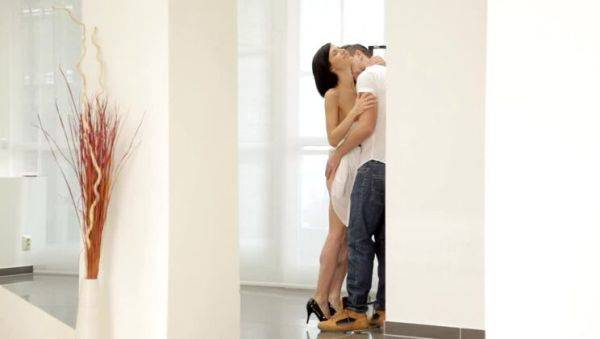 Bare Skin - S16:E8 - porntry.com on poweredporn.com