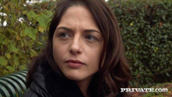 Francesca di Caprio, model enjoys anal with the photographer - porntry.com on poweredporn.com