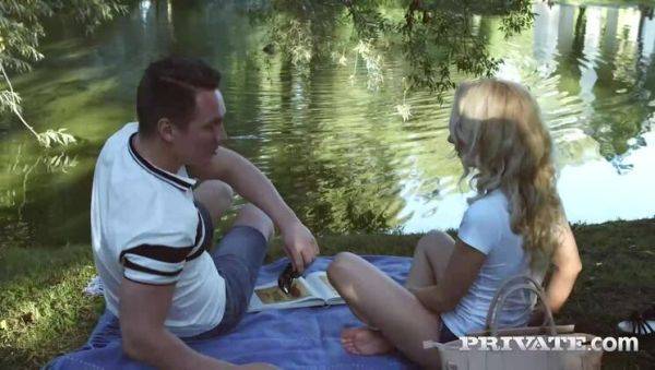 TD Bambi, sexy teen takes a facial - porntry.com - Russia on poweredporn.com