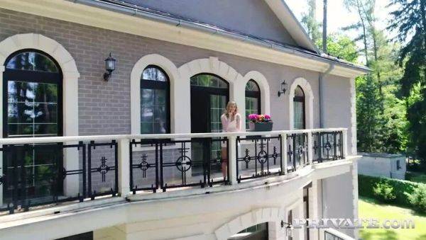 Anny Aurora fucks the gardener - porntry.com on poweredporn.com