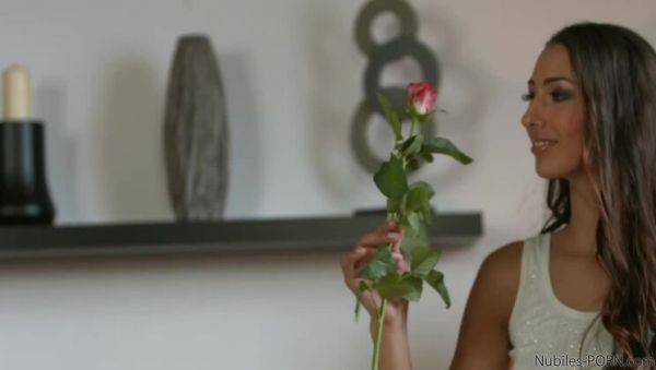 Her Curves - S2:E2 - porntry.com on poweredporn.com