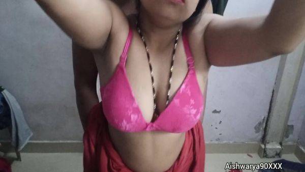 Aishwarya Bhabhi - Indian Desi Xxx Video. Indian Desi Hot Sexy Bhabhi Aishwarya Ki Chut Ki Gatma Garam Chudai. Indian Desi Hindi Bf Video - desi-porntube.com - India on poweredporn.com