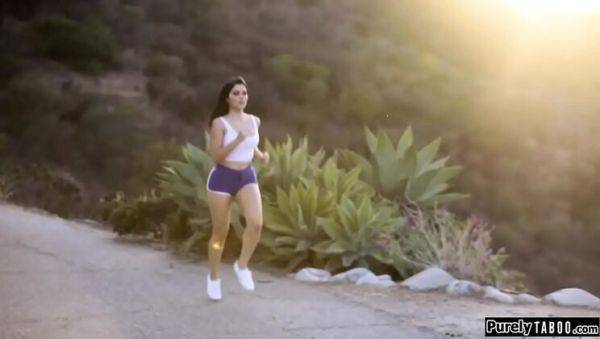 Brunette Vale Nappi Gets Face Fucked by Photographer - veryfreeporn.com on poweredporn.com