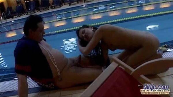 Swim Girl, Swim - porntry.com on poweredporn.com