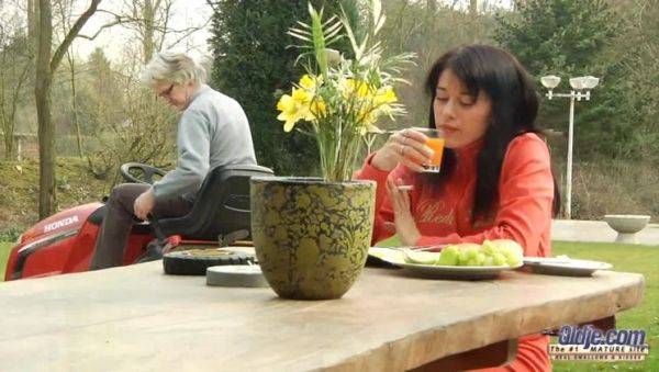 Do Not Disturb me! - porntry.com on poweredporn.com