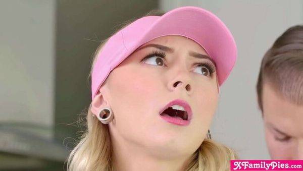 Blonde Teen Chloe Temple Gets Oral Pleasure From Stepbro - veryfreeporn.com on poweredporn.com