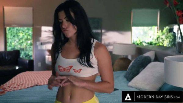 Hot MILF Gal Ritchie Gets Passionate with DILF Charles Dera in Steamy First Date Encounter - porntry.com on poweredporn.com