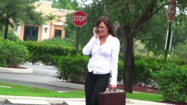 Alluring mature Bella is fucking after talking - hellporno.com on poweredporn.com