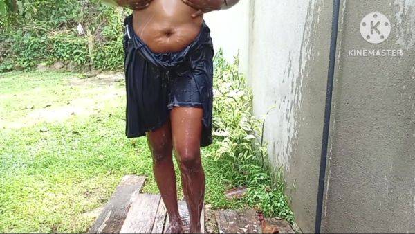 Angela White, Alina Angel And Johnny Sins In Outdroo Bath Show එහ ගදර නනද හලවන නනව - desi-porntube.com - India on poweredporn.com