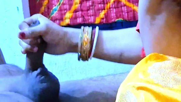 Indian Blowjob In Blowjob Show Boobs - desi-porntube.com - India on poweredporn.com