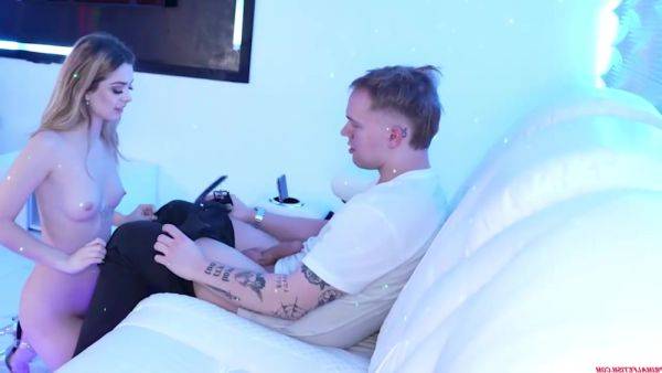 Molly Little - Stepsisters Irresistible Seductions (2160) Upee - videomanysex.com on poweredporn.com