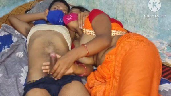 Indian Desi Local Village Teen 18+ Bhabhi Outdoor Xxxx Video, Indian Beautiful Outdoor Sex Video With Village Bhabhi And Village Outdoor - desi-porntube.com - India on poweredporn.com