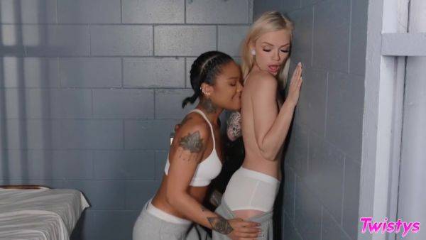 Alex Grey Hot Lesbian Prison Sex Fantasy - videomanysex.com on poweredporn.com
