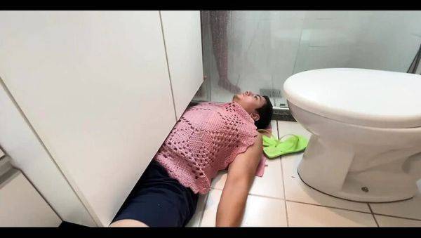 KiffaFeet Dominates Foot Slave After Shower - Trampling & Worship in HD - veryfreeporn.com - Britain on poweredporn.com