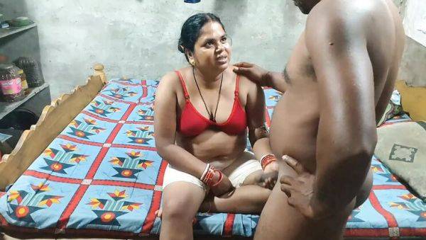 Desi Aunty Hot Fucking Indian Style Video with Raju Raju - veryfreeporn.com - India on poweredporn.com