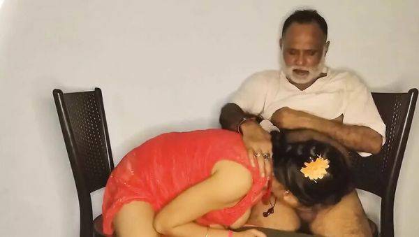 Hot Step Sister In-Law Romantic Foreplay Lip Kissing Sucking Her Big Nipples Boobs - veryfreeporn.com - India on poweredporn.com