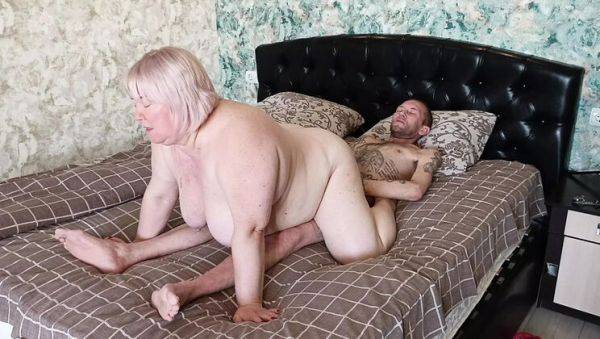 Neighbor MILF Zona901 Sucks Dick and Gets Fucked Cowgirl Pose - porntry.com - Russia on poweredporn.com