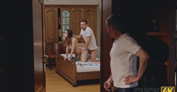 A pregnant Jessie Clark gets fucked by a doctor while her husband watches - alphaporno.com on poweredporn.com