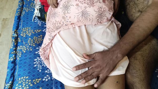 Hot Married Indian Housewife Shares Bed With Neighbor Bachelor - Hardcore Fucking in HD - veryfreeporn.com - India on poweredporn.com