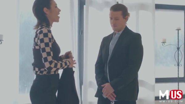 Shes The Boss With Brooklyn Gray And Shes Boss - hotmovs.com on poweredporn.com