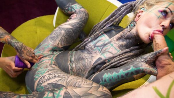 Alternative Threesome with Anal Gapes and Facial Cumshot - xxxfiles.com - Britain on poweredporn.com