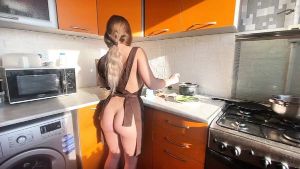 Montanasvibe Blonde Teen Wife Washes Dishes Naked Then Gets Fucked Hard in Kitchen - porntry.com - Russia on poweredporn.com