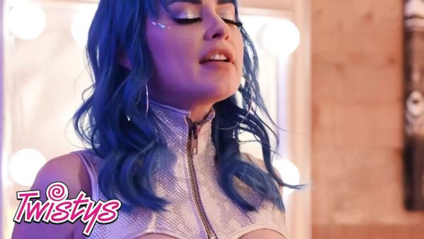 Twistys: Jenna Foxx and Jewelz Blu Caught Peeking Leads to Steamy Lesbian Surprise with Big Tits and Fingering - veryfreeporn.com - Britain on poweredporn.com