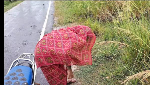 Desi Bhabhi Outdoor Blowjob and Doggy Style Sex with Young Boyfriend - porntry.com - India on poweredporn.com