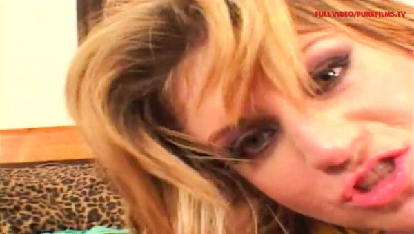 Step Mom Tyla Wynn Takes It Deep In The Ass From Marcos Leon - veryfreeporn.com - Britain on poweredporn.com