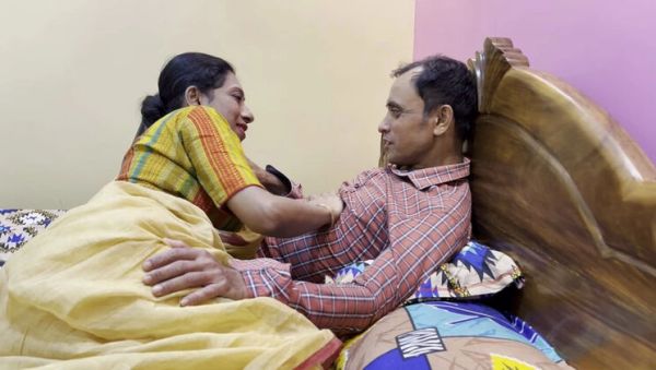 Indian Wife Caught Pussy Fucking Brother's Wife - Desi Bhabhi Rough Sex - porntry.com - India on poweredporn.com