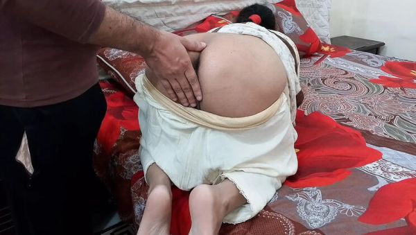 Step Mom Oil Massage Turns Into Hardcore Doggy Style - QueenbeautyQB Homemade Desi - porntry.com on poweredporn.com