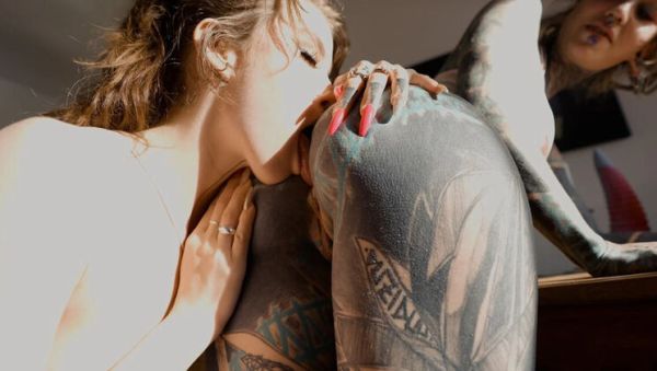 Tattooed Lesbian Anal Gape and Squirting with Big Toy - Anuskatzz & Eden Ivy Hardcore Play - veryfreeporn.com - Britain on poweredporn.com