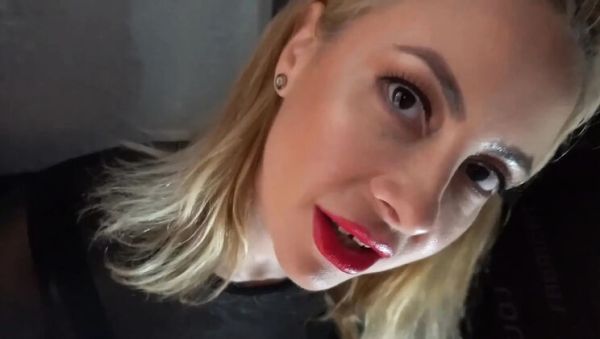 Wet Kelly Blowjob Gloryhole Surprise For Cuckold Husband - veryfreeporn.com - Britain on poweredporn.com