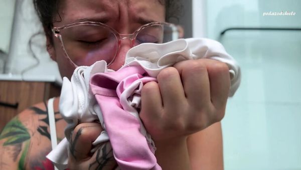 Dirty Giantess Smells Clothes and Farts - Hairy Armpits & Bush Solo Fetish - xxxfiles.com - Spain on poweredporn.com