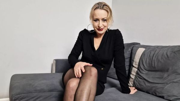 Wanilianna Horny MILF Masturbating in Pantyhose - Big Natural Tits and Pussy Play - xxxfiles.com - Britain on poweredporn.com