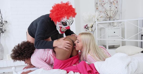 Two cute teen babes Daisy Lee and Luna Coras*** share a big ebony cock - alphaporno.com on poweredporn.com