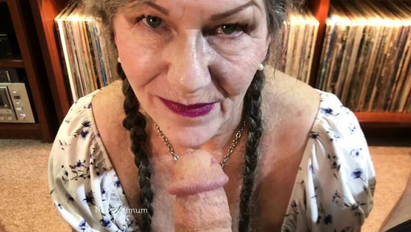 Stepmom Seduces Stepson For POV Blowjob & Facial Cumshot - Cum Addicted MILF - veryfreeporn.com - Britain - Usa on poweredporn.com