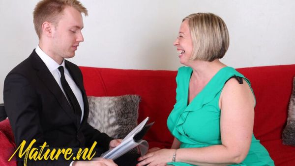 Curvy British Mature Fucks Real Estate Agent for Rent Discount - Blonde BBW Riding Cock - veryfreeporn.com - Britain on poweredporn.com